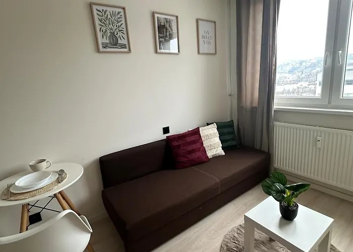 Апартаменты Stylish Right In The Heart Of